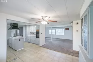 32300 Old Oak Dr, Tangent, OR 97389 - Photo 11