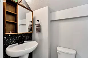 1722 NE 80th Ave, Portland, OR 97213 - Photo 13