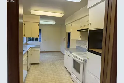 19531 Central Point Rd, Oregon City, OR 97045 - Photo 11