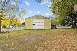 19531 Central Point Rd, Oregon City, OR 97045 - Photo 7