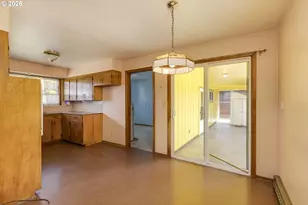 252 NW 14th St, McMinnville, OR 97128 - Photo 5