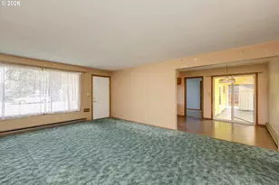 252 NW 14th St, McMinnville, OR 97128 - Photo 3