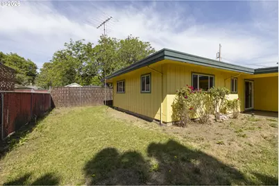 252 NW 14th St, McMinnville, OR 97128 - Photo 7