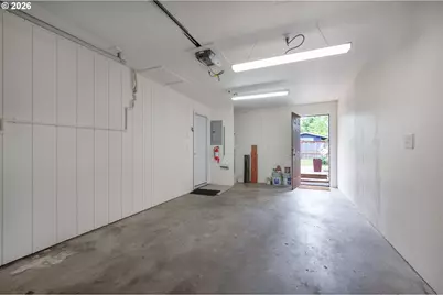 820 E 35th Ave, Eugene, OR 97405 - Photo 27