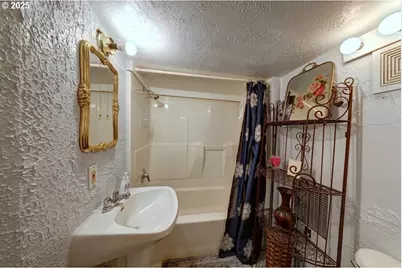 3162 Marine Dr, Astoria, OR 97103 - Photo 23