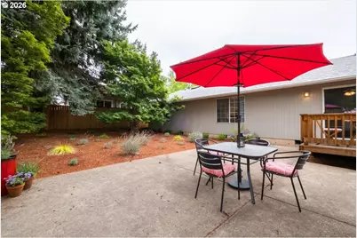 5295 Red Leaf Dr, Salem, OR 97306 - Photo 37