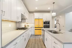 5891 SW 67th Pl, Portland, OR 97225 - Photo 15