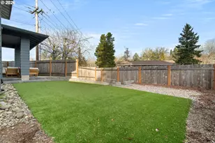 5891 SW 67th Pl, Portland, OR 97225 - Photo 37