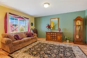 287 SW Oliver Ct, Dundee, OR 97115 - Photo 11