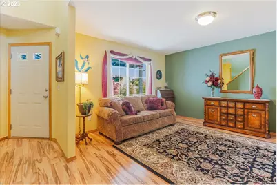 287 SW Oliver Ct, Dundee, OR 97115 - Photo 9