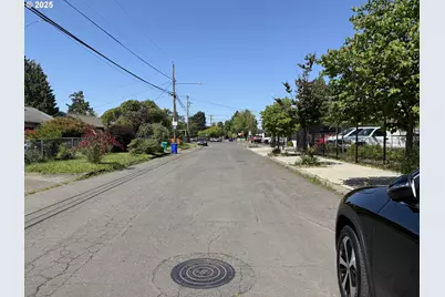 8305 SE Rhone St, Portland, OR 97266 - Photo 3