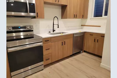 12088 SE Pine St, Portland, OR 97216 - Photo 7