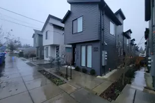12088 SE Pine St, Portland, OR 97216 - Photo 3