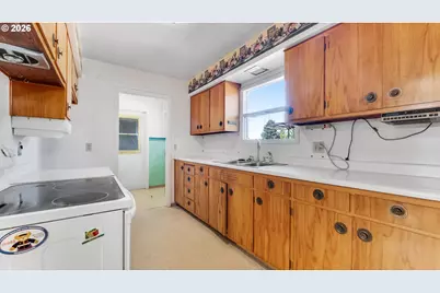 12304 S Toliver Rd, Molalla, OR 97038 - Photo 11
