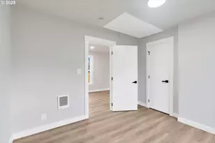 9711 SE Reedway St, Portland, OR 97266 - Photo 19