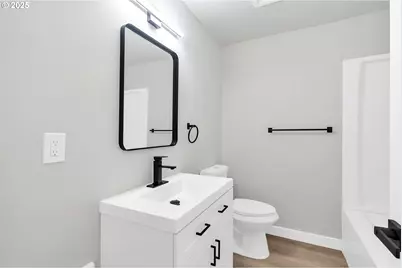 9711 SE Reedway St, Portland, OR 97266 - Photo 17