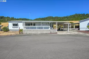 520 Shadow Ranch, Roseburg, OR 97470 - Photo 1