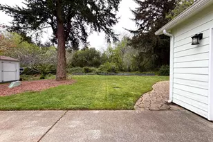 1157 8th St, Bandon, OR 97411 - Photo 35