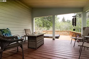1157 8th St, Bandon, OR 97411 - Photo 31