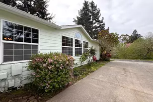 1157 8th St, Bandon, OR 97411 - Photo 37