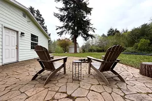 1157 8th St, Bandon, OR 97411 - Photo 3