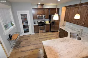 2335 Maplewood Dr S, Salem, OR 97306 - Photo 5