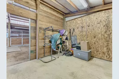 33100 SE Gunderson Rd, Boring, OR 97009 - Photo 31