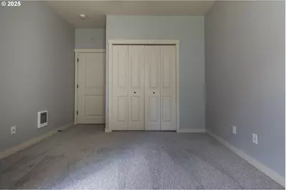 654 NE Garswood Ln, Hillsboro, OR 97006 - Photo 9