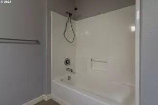 654 NE Garswood Ln, Hillsboro, OR 97006 - Photo 11