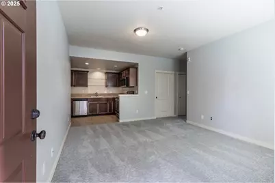654 NE Garswood Ln, Hillsboro, OR 97006 - Photo 5