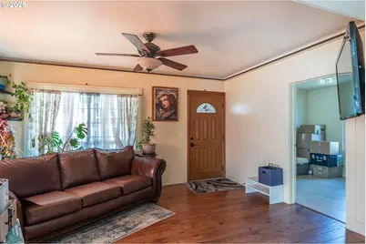 597 SE Ramp St, Roseburg, OR 97470 - Photo 33