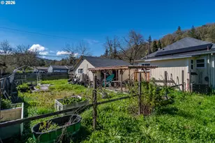 597 SE Ramp St, Roseburg, OR 97470 - Photo 19