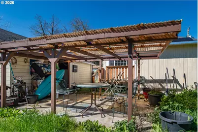 597 SE Ramp St, Roseburg, OR 97470 - Photo 13