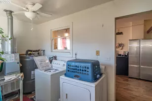 597 SE Ramp St, Roseburg, OR 97470 - Photo 29