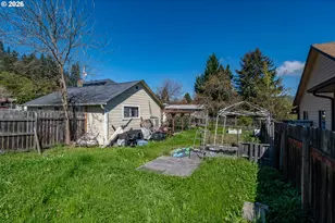 597 SE Ramp St, Roseburg, OR 97470 - Photo 11