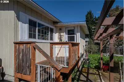 597 SE Ramp St, Roseburg, OR 97470 - Photo 15