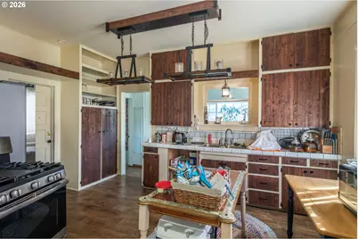 597 SE Ramp St, Roseburg, OR 97470 - Photo 23