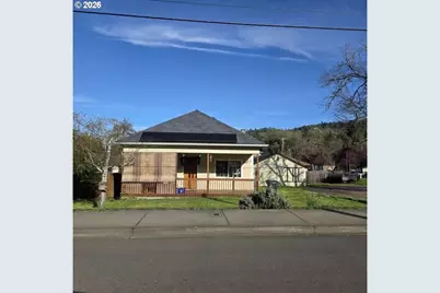 597 SE Ramp St, Roseburg, OR 97470 - Photo 1