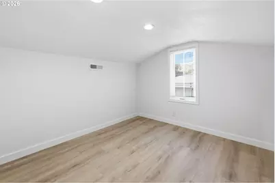 2050 Garfield St, Eugene, OR 97405 - Photo 33