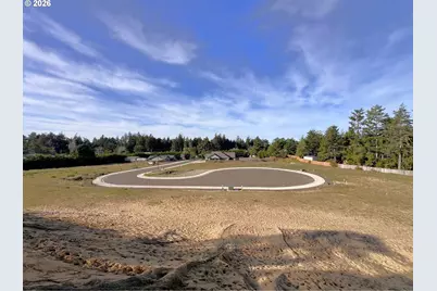 1080 Park Pl, Coos Bay, OR 97420 - Photo 11