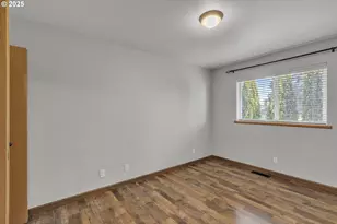 122 Lilly Ct, Sutherlin, OR 97479 - Photo 23