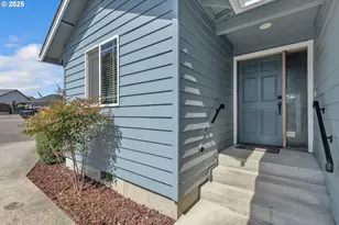 122 Lilly Ct, Sutherlin, OR 97479 - Photo 3