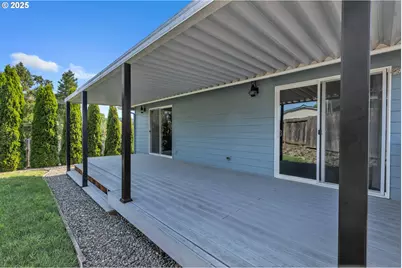 122 Lilly Ct, Sutherlin, OR 97479 - Photo 33