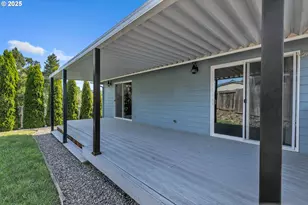 122 Lilly Ct, Sutherlin, OR 97479 - Photo 33