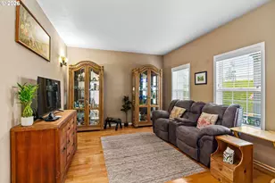 514 Warrington Ave, Eugene, OR 97404 - Photo 7