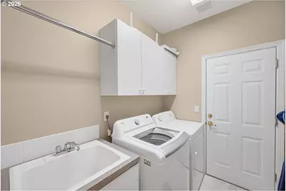 2530 Beacon Hill Dr, West Linn, OR 97068 - Photo 25