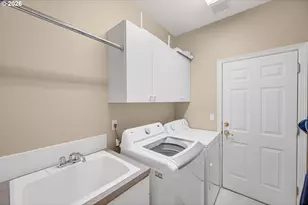 2530 Beacon Hill Dr, West Linn, OR 97068 - Photo 25