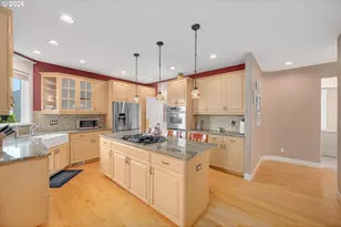 2530 Beacon Hill Dr, West Linn, OR 97068 - Photo 15