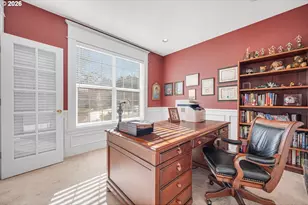 2530 Beacon Hill Dr, West Linn, OR 97068 - Photo 27