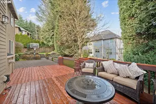 2530 Beacon Hill Dr, West Linn, OR 97068 - Photo 45